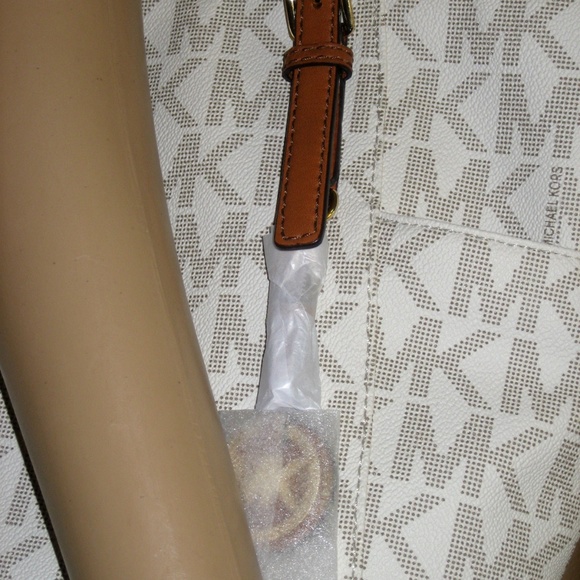 NEW Michael Kors  Original MK Vanilla Jet Set Logo Monogram handbag Tote - Picture 9 of 16